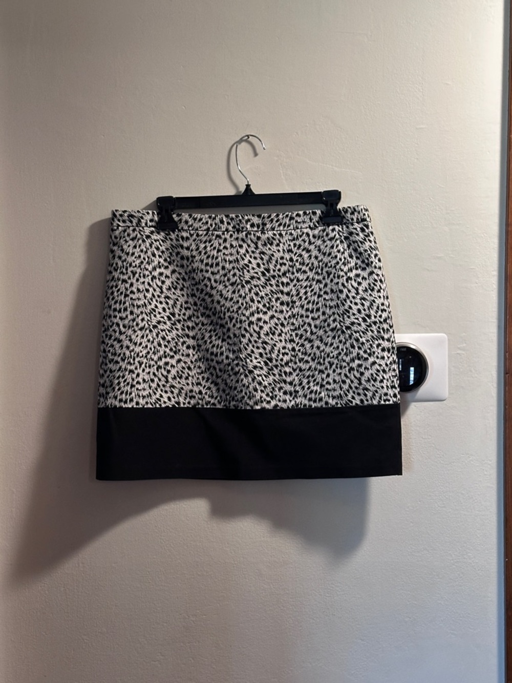 Michael Michael Kors Black & White Print Skirt - 17” Length